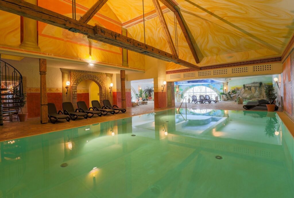 hotel-bellevue-spa-und-resort-reiterhof-wirsberg-wellnessbereich-92277