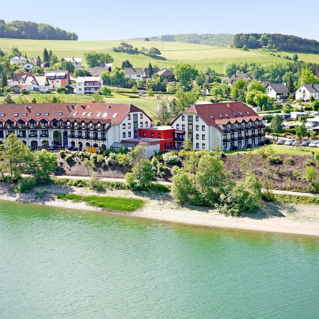 aussenansicht-goebels-seehotel-diemelsee-46307