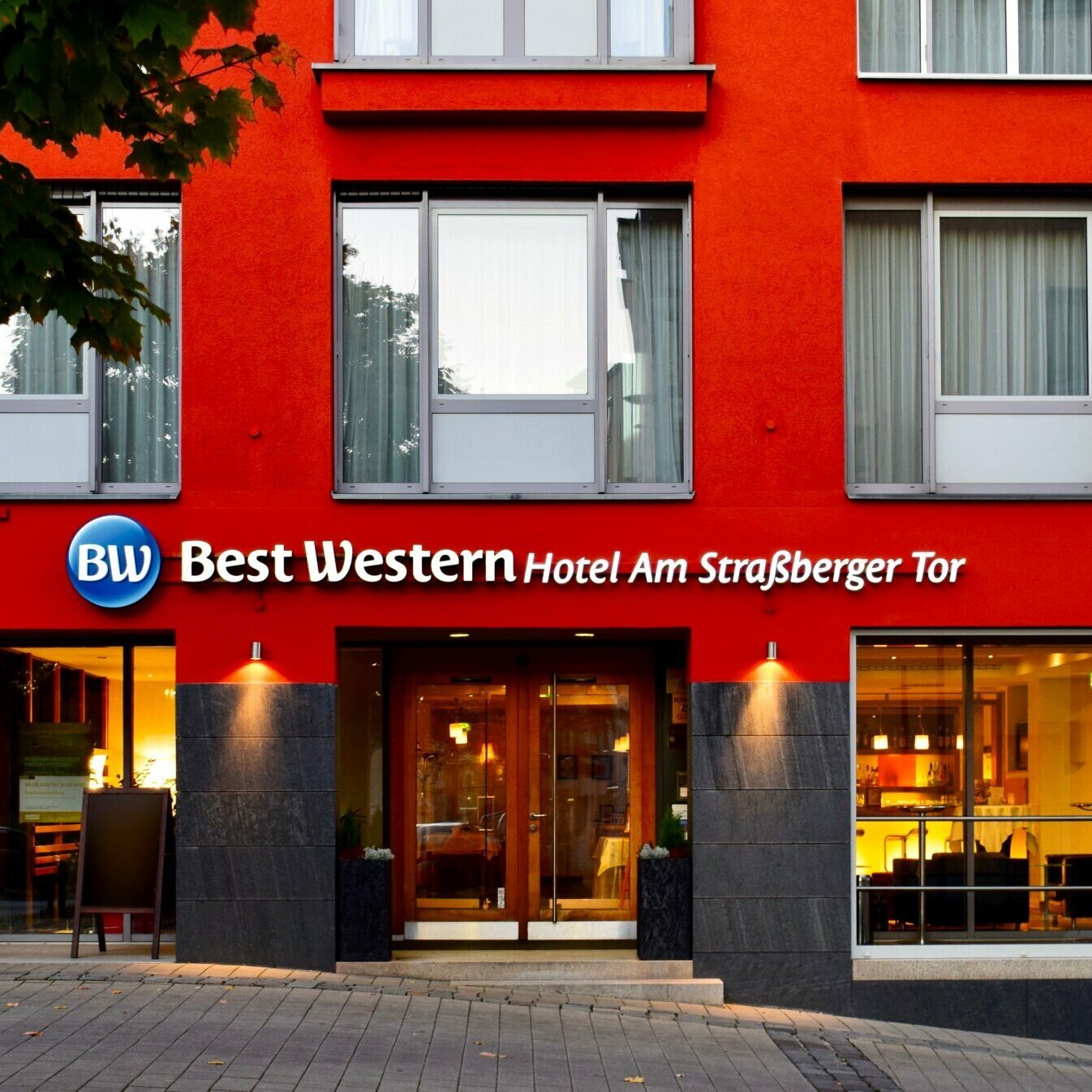 best-western-hotel-am-strassberger-tor-hotel-aussenansicht-88129