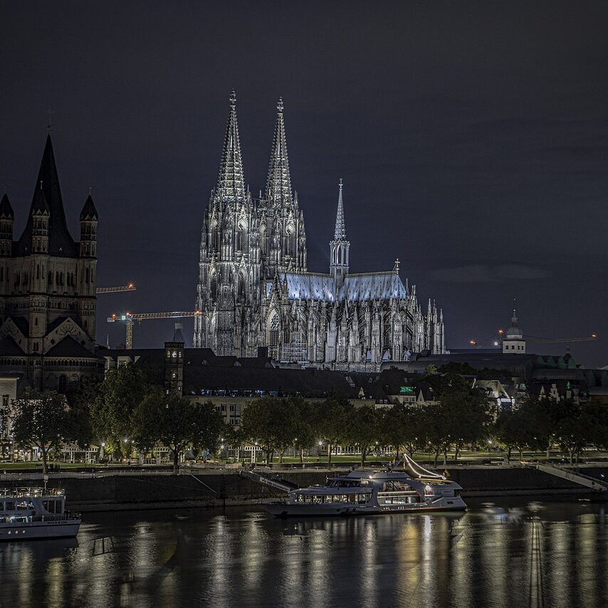 cologne-cathedral-5512117_1280