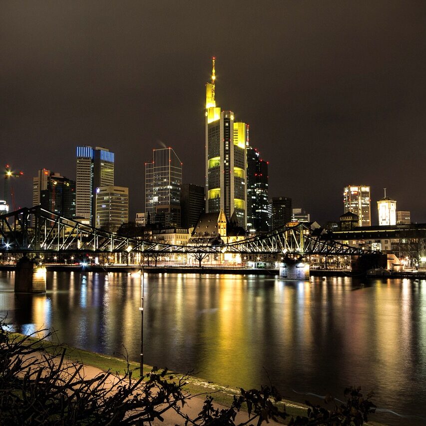 frankfurt-1709969_1280