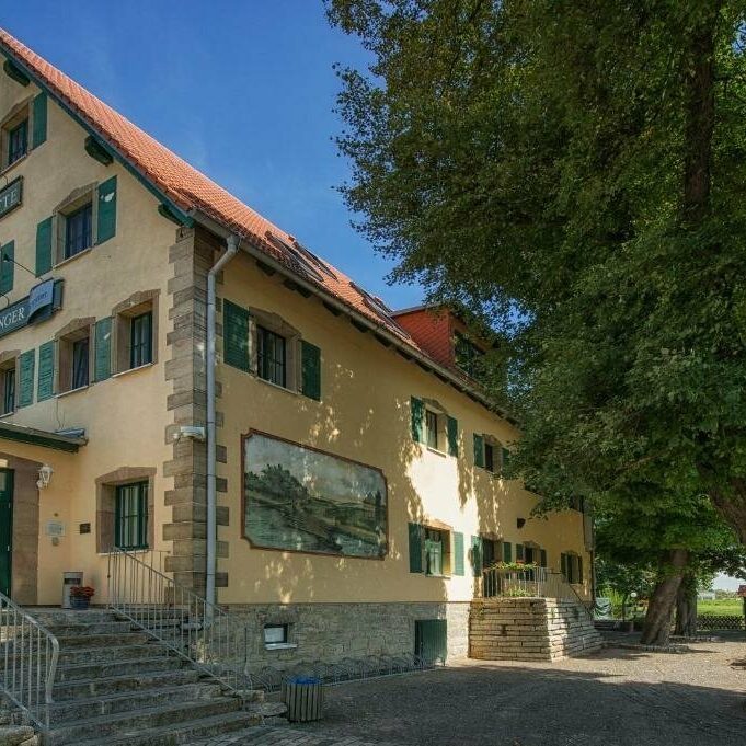 gastwirtschaft-und-hotel-hallescher-anger-hotel-aussenansicht-92465