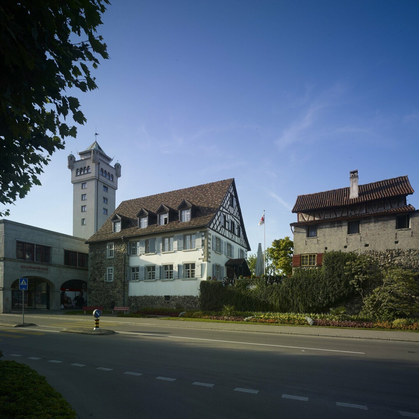 restaurant-hotel-de-charme-roemerhof-hotel-aussenansicht-92038