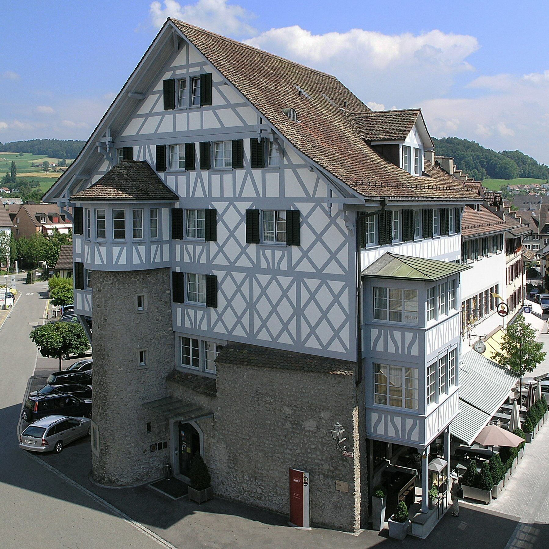 zum-goldenen-kopf-hotel-aussenansicht-84800